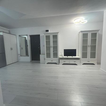 Apartament 2 Camere Tirgu Jiu Тыргу-Жиу Экстерьер фото