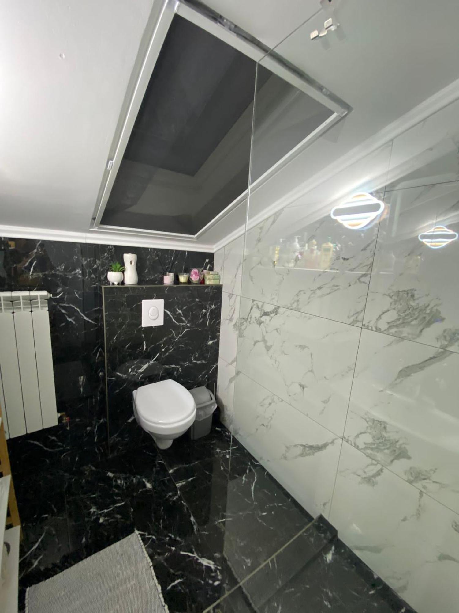 Apartament 2 Camere Tirgu Jiu Тыргу-Жиу Экстерьер фото